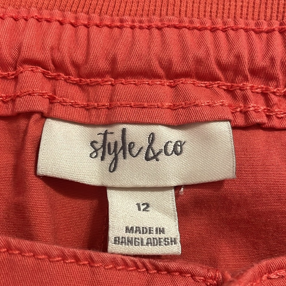 Style & Co. Comfort Waist Cargo Shorts, Coral, Size 12 - Picture 4 of 5